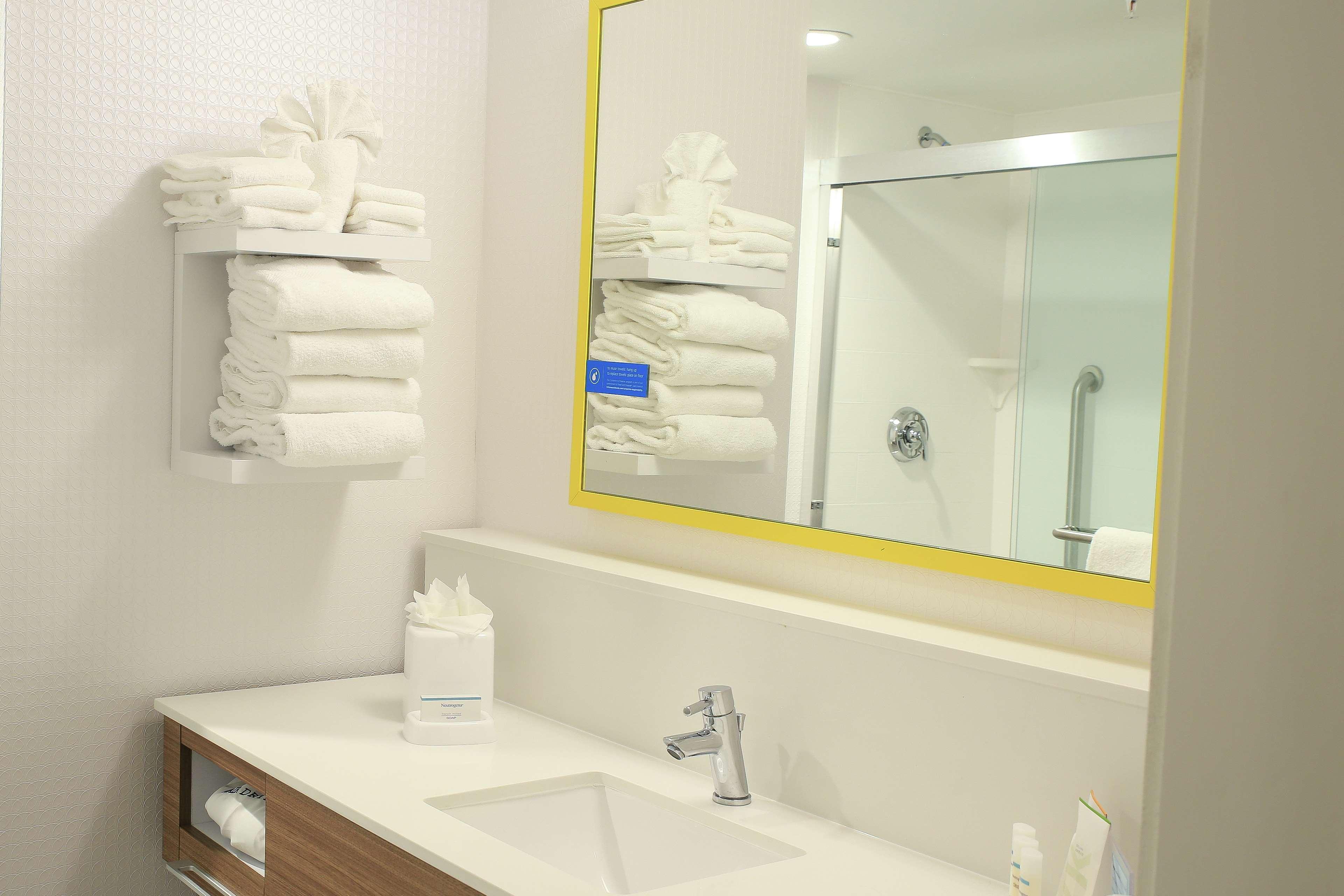 Hampton Inn & Suites Mount Laurel/Moorestown Εξωτερικό φωτογραφία