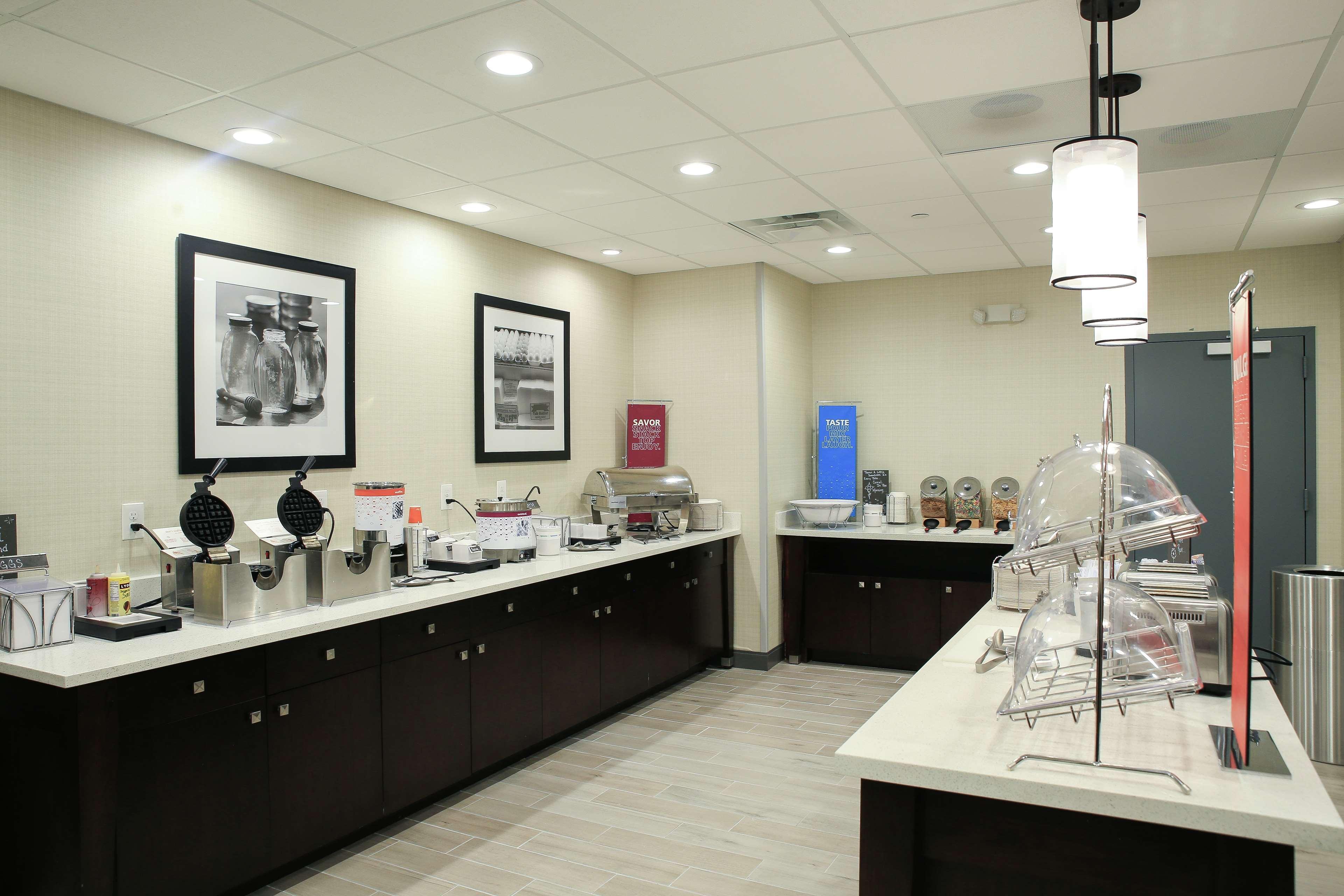 Hampton Inn & Suites Mount Laurel/Moorestown Εξωτερικό φωτογραφία