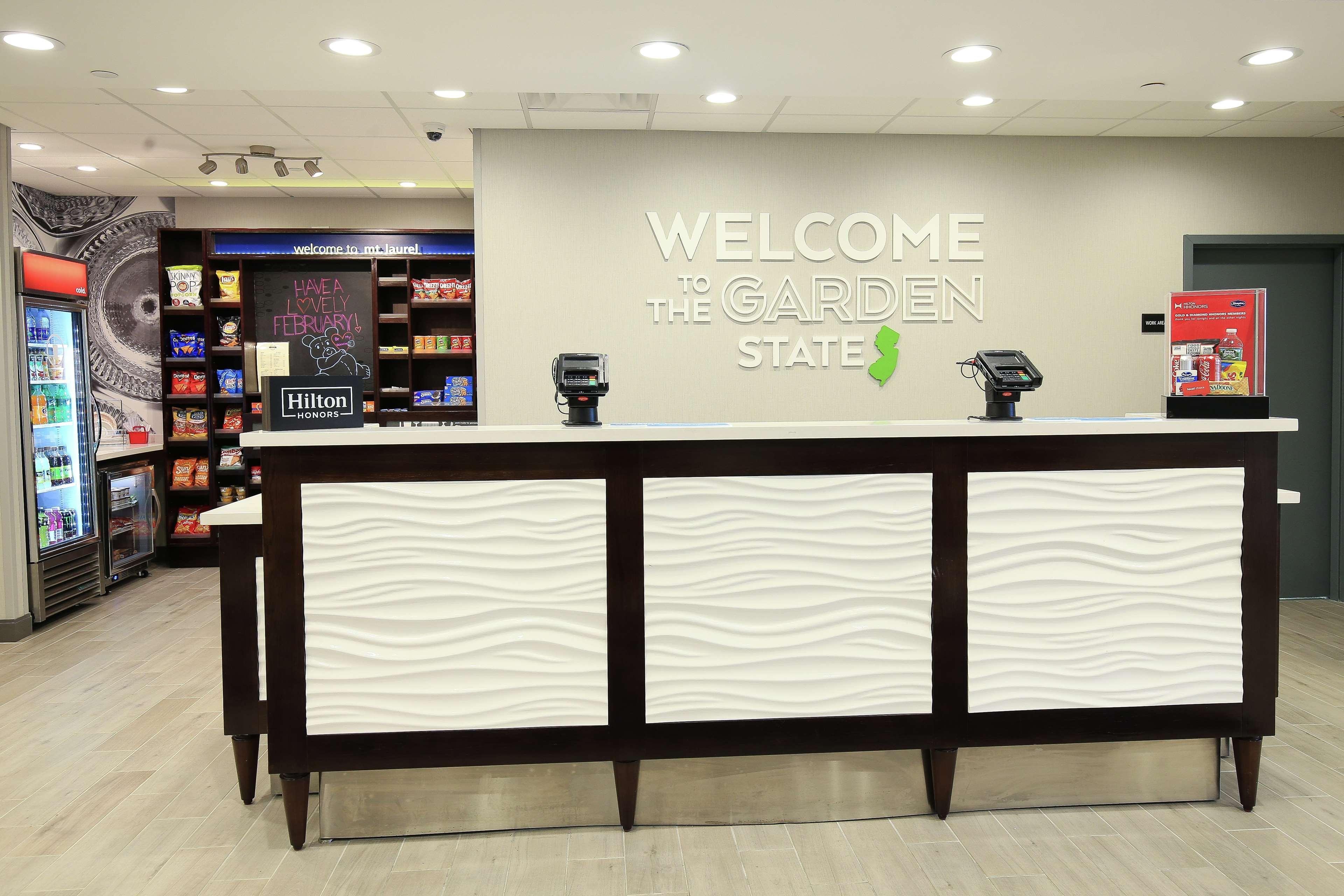 Hampton Inn & Suites Mount Laurel/Moorestown Εξωτερικό φωτογραφία