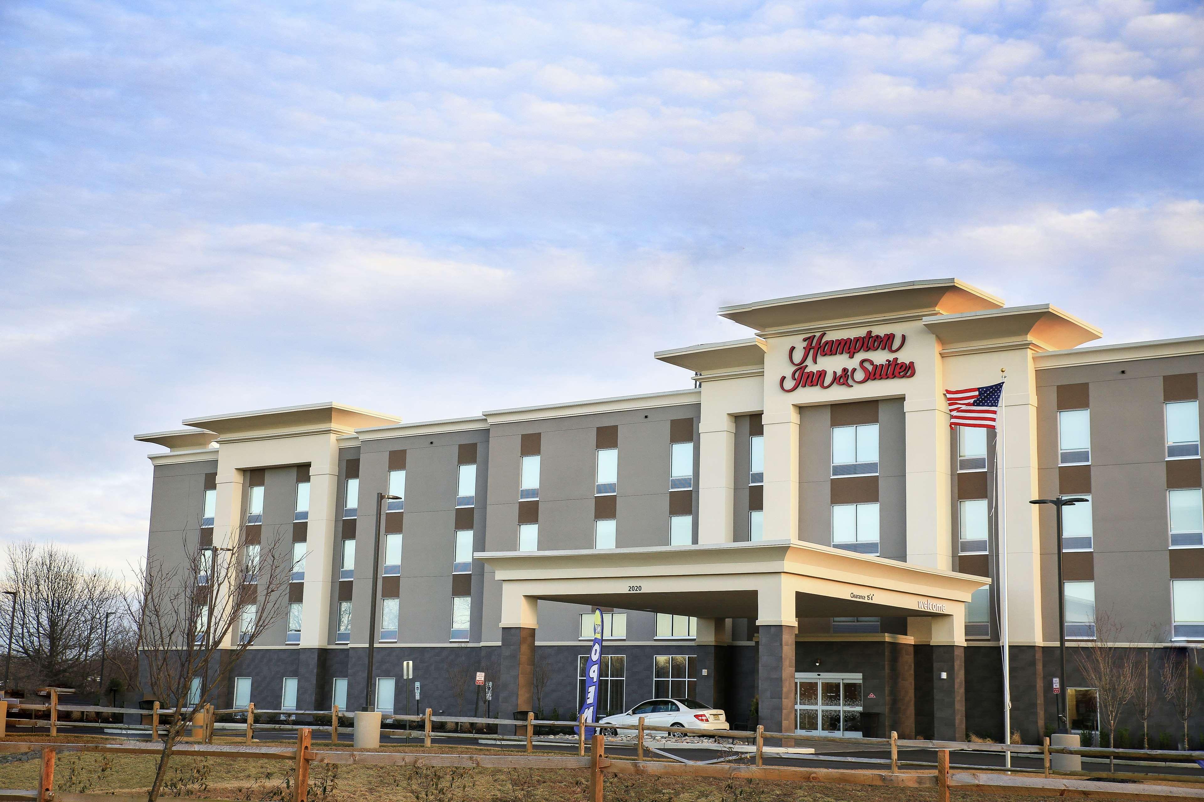 Hampton Inn & Suites Mount Laurel/Moorestown Εξωτερικό φωτογραφία